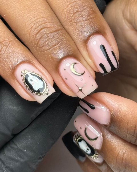 Halloween Nail Idea ghost in vignette nail art